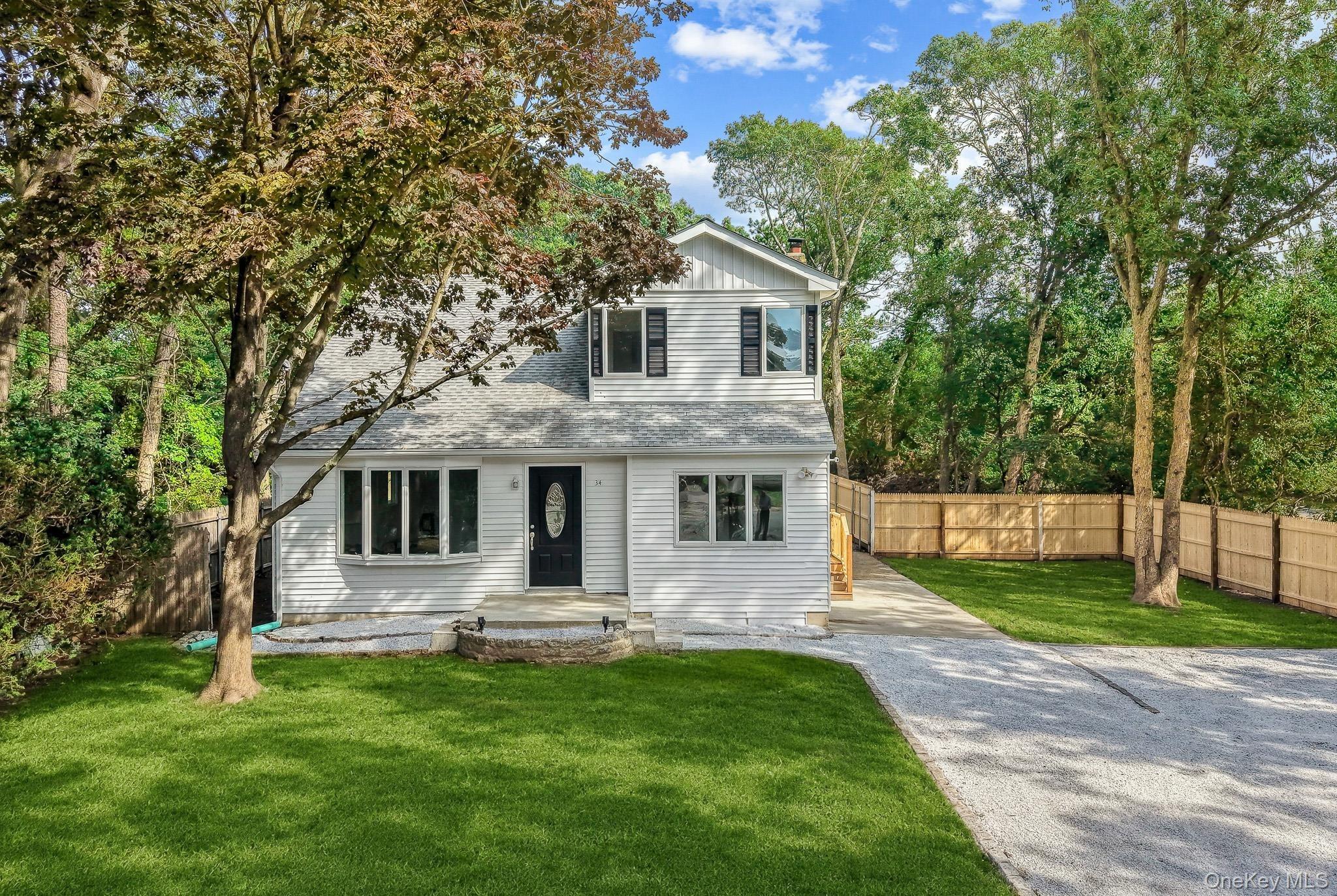 Pinelawn Ave, Shirley, NY 11967