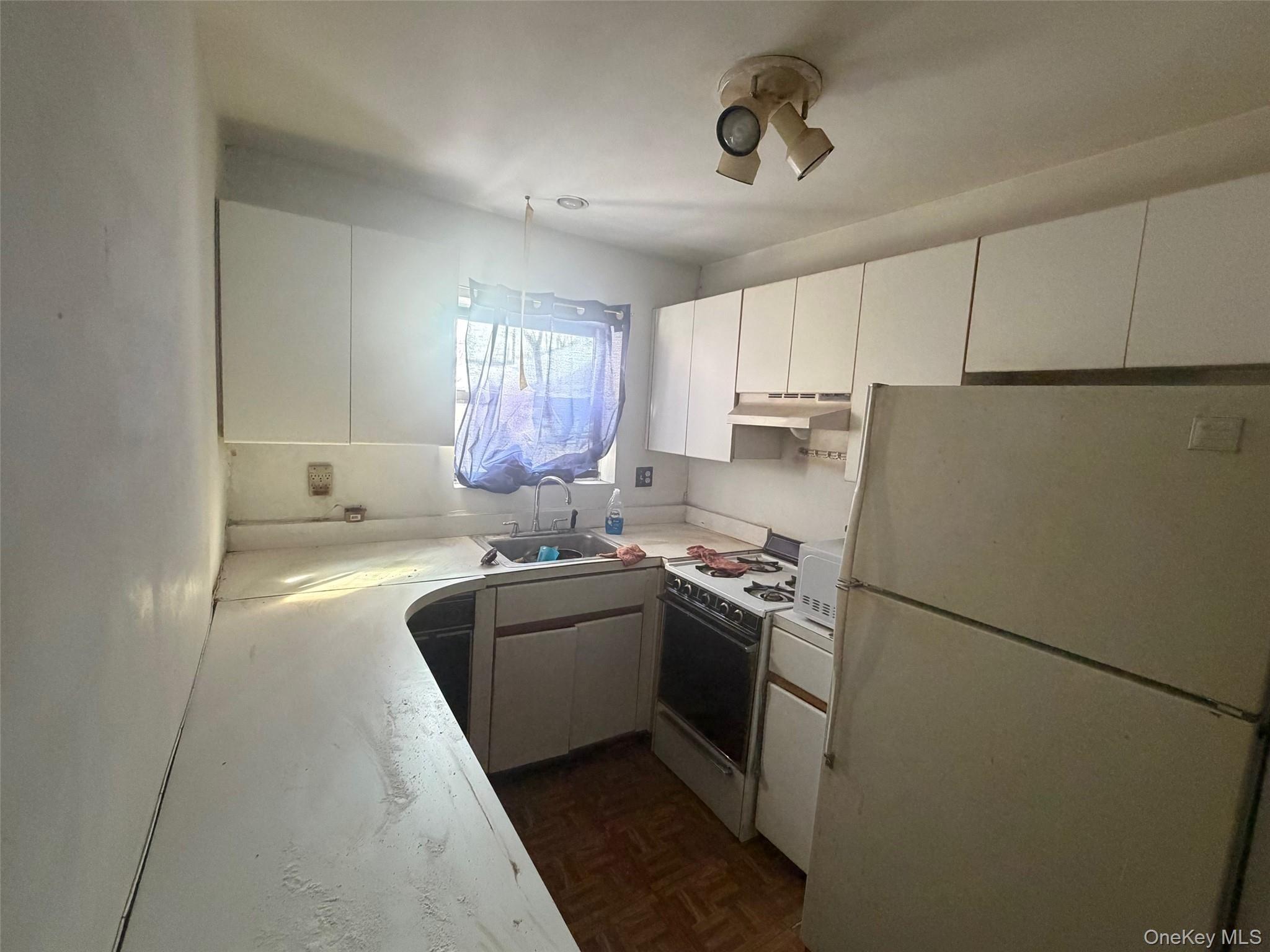E 88th St, Brooklyn, NY 11236