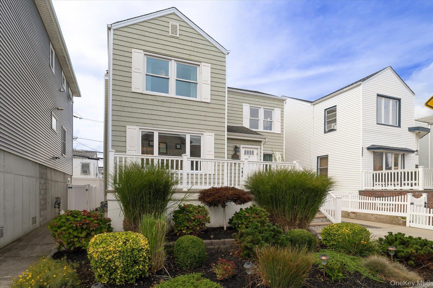 Vinton St, Long Beach, NY 11561