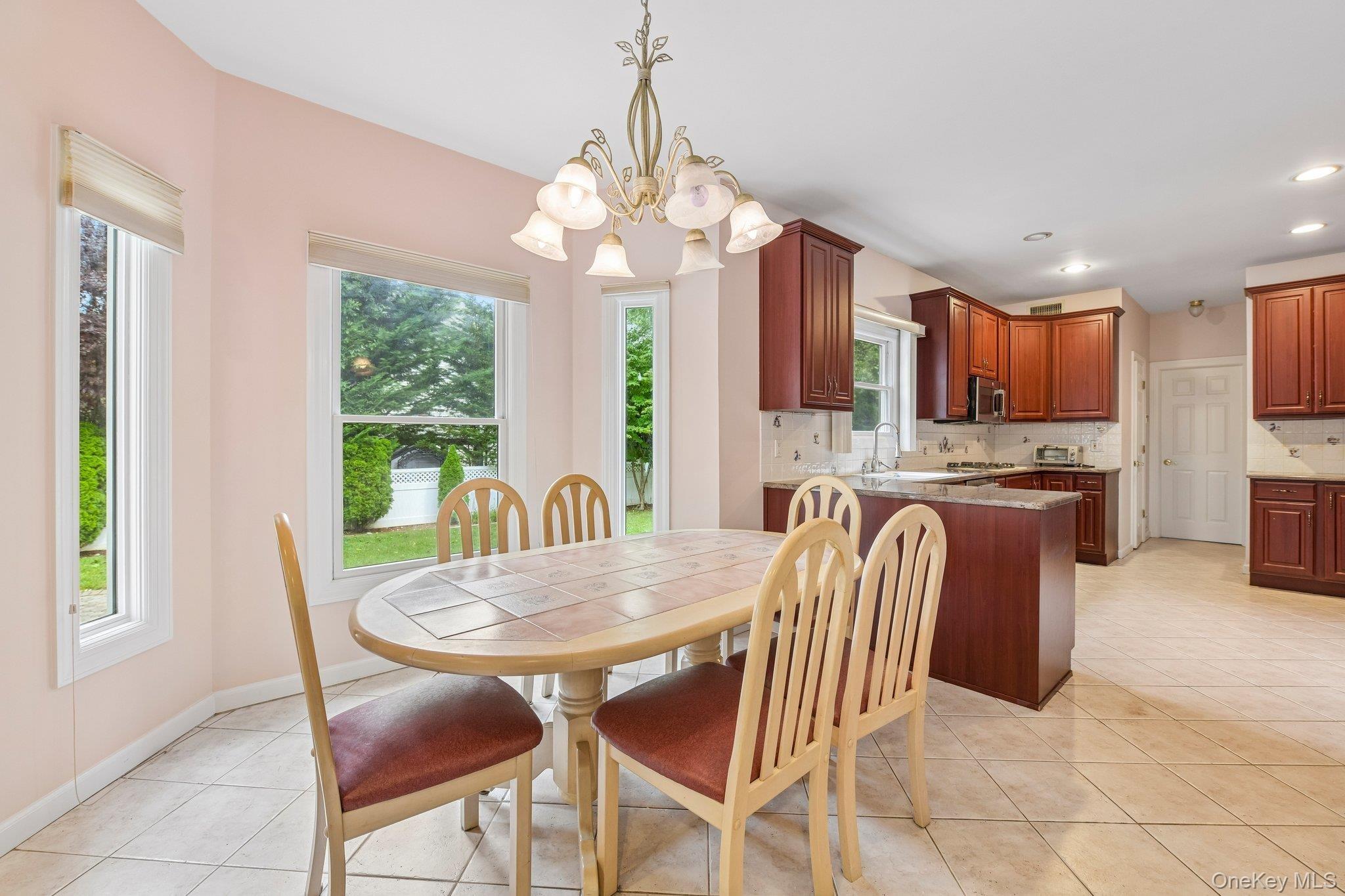 Helene Ave, Merrick, NY 11566