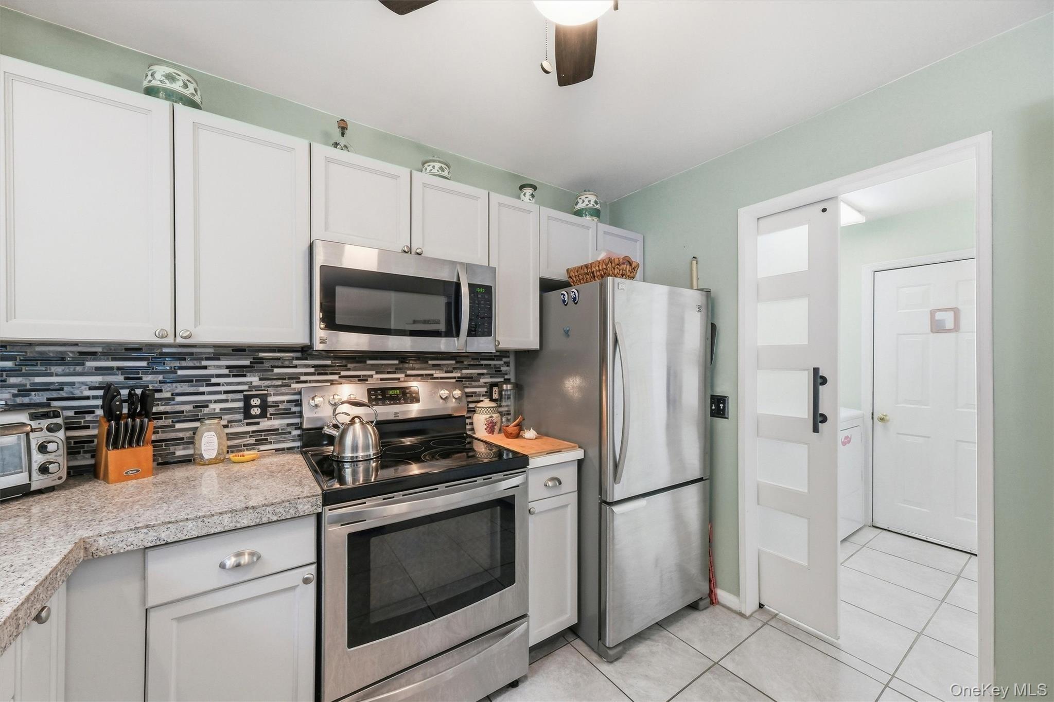 Pearlbush Ln, Poughkeepsie, NY 12603