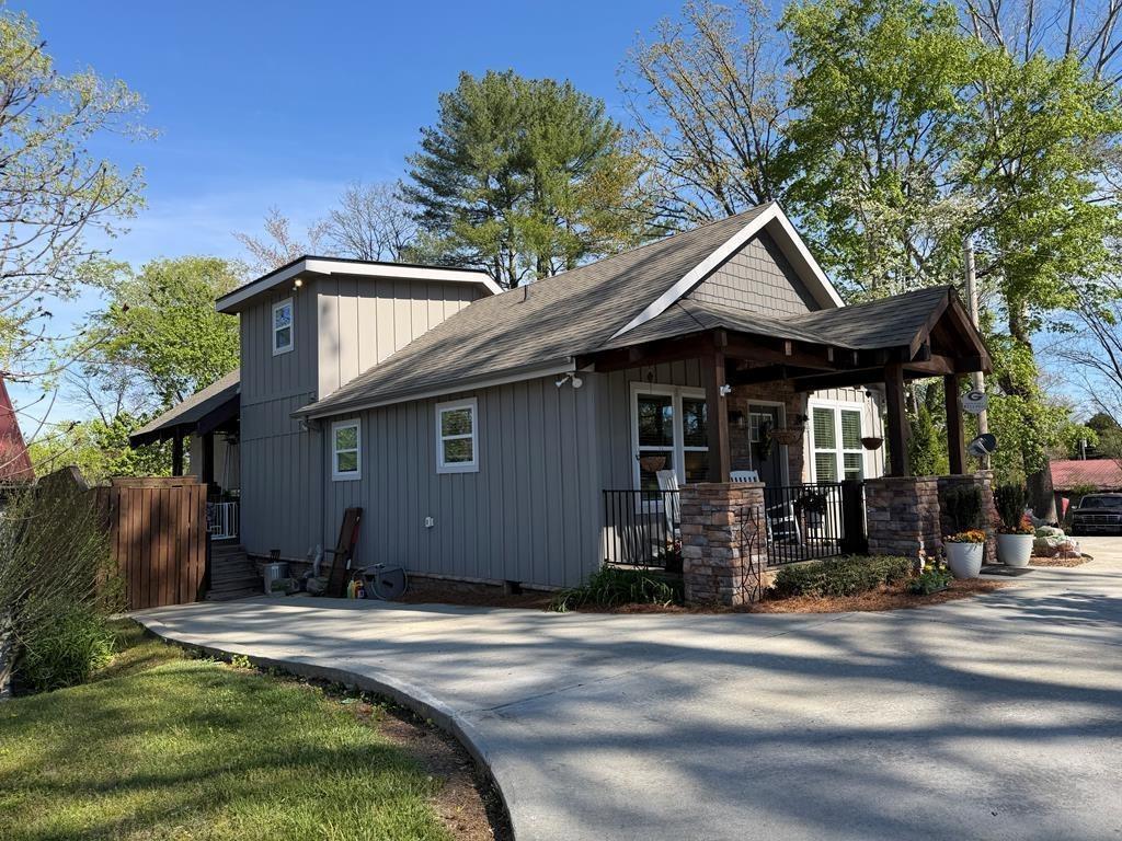E Second St, Blue Ridge, GA 30513