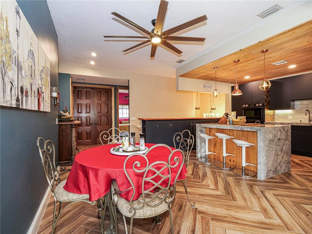 7th Sq, Vero Beach, FL 32962
