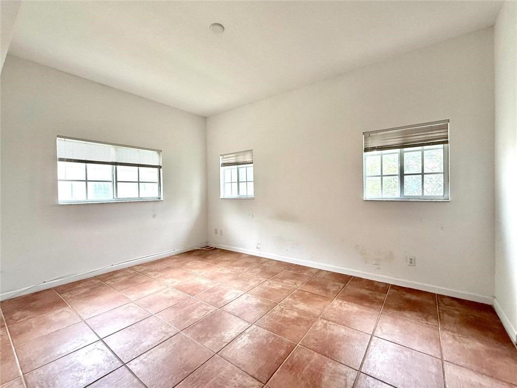7th Sq, Vero Beach, FL 32962