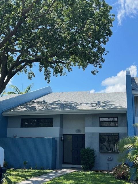 S Oakland Forest Dr, Oakland Park, FL 33309