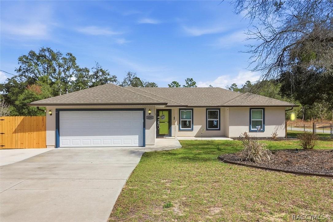 N Hobson Ter, Dunnellon, FL 34433