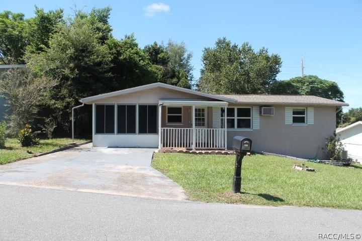 E Golden St, Beverly Hills, FL 34465