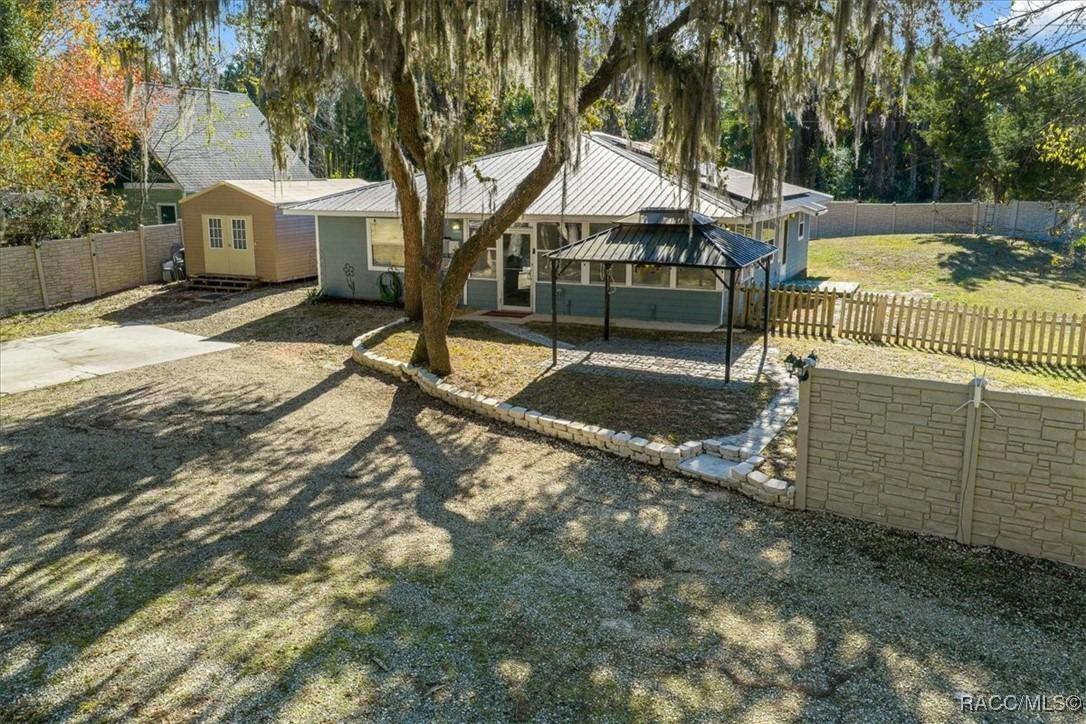 W Foss Groves Path, Inglis, FL 34449