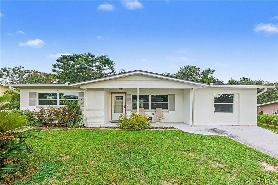 S Adams St, Beverly Hills, FL 34465
