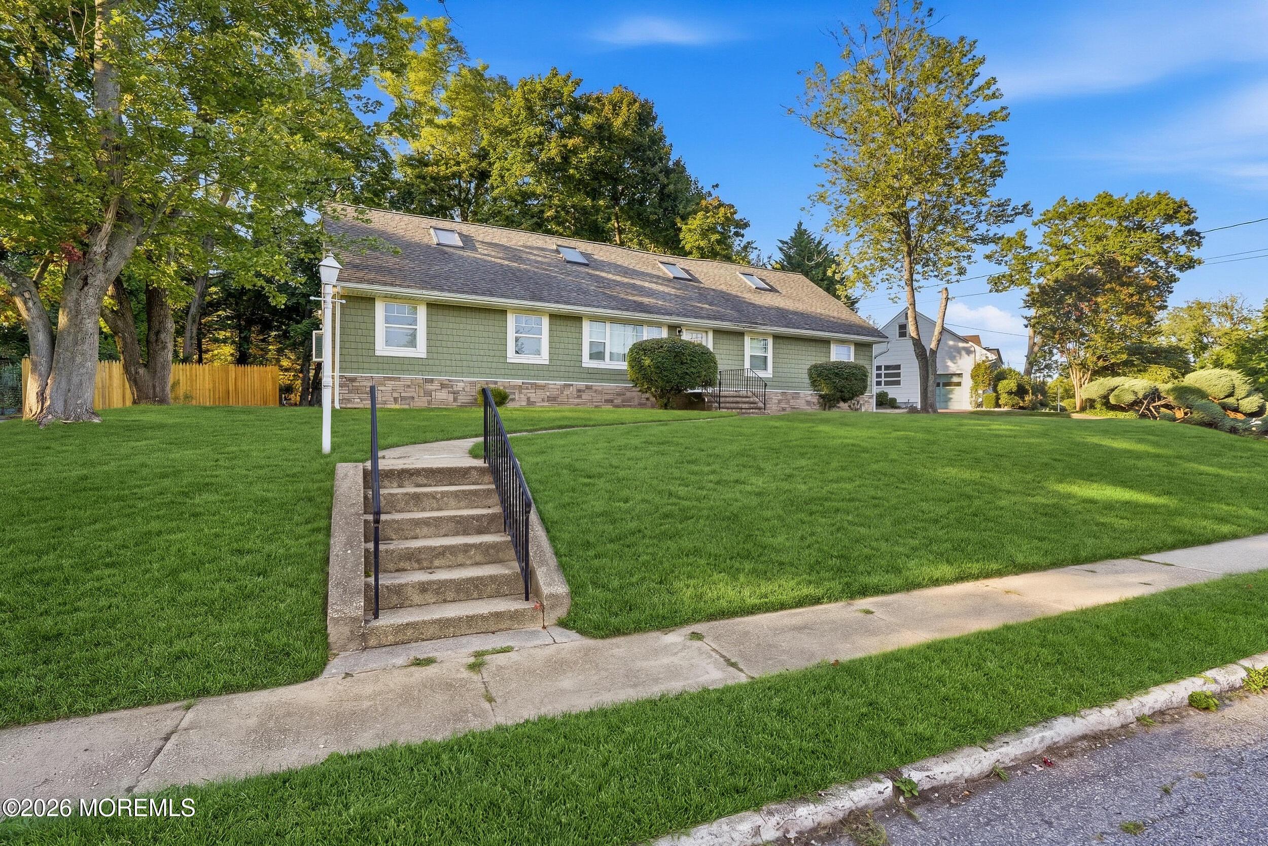 Standish Dr, Ocean, NJ 07712