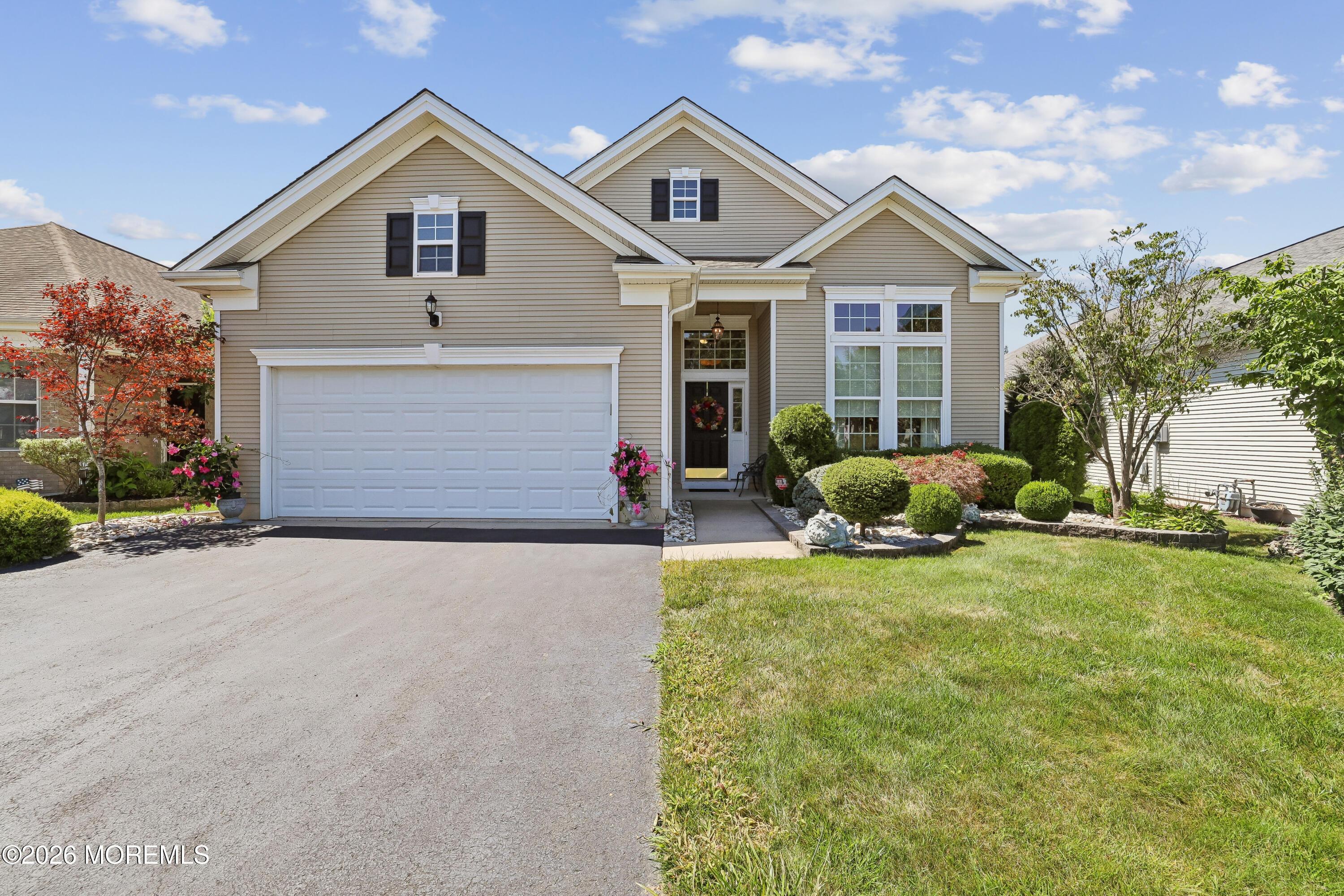 Huntington Dr, Jackson, NJ 08527