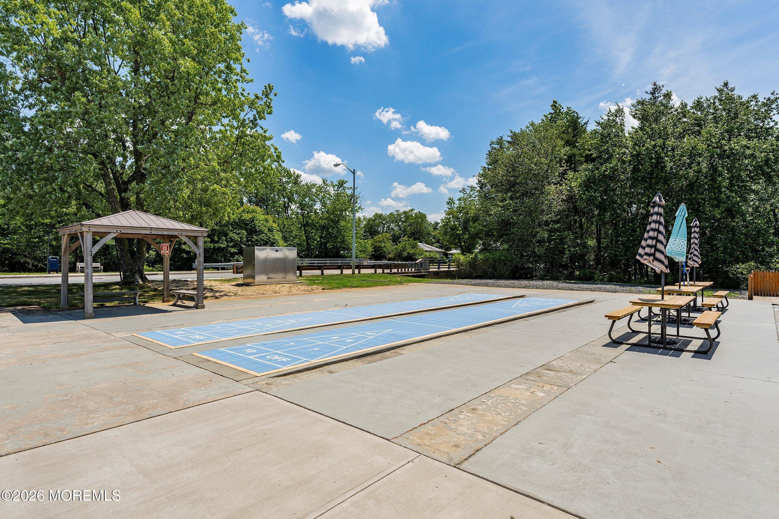 Harrington Dr N, Toms River, NJ 08757