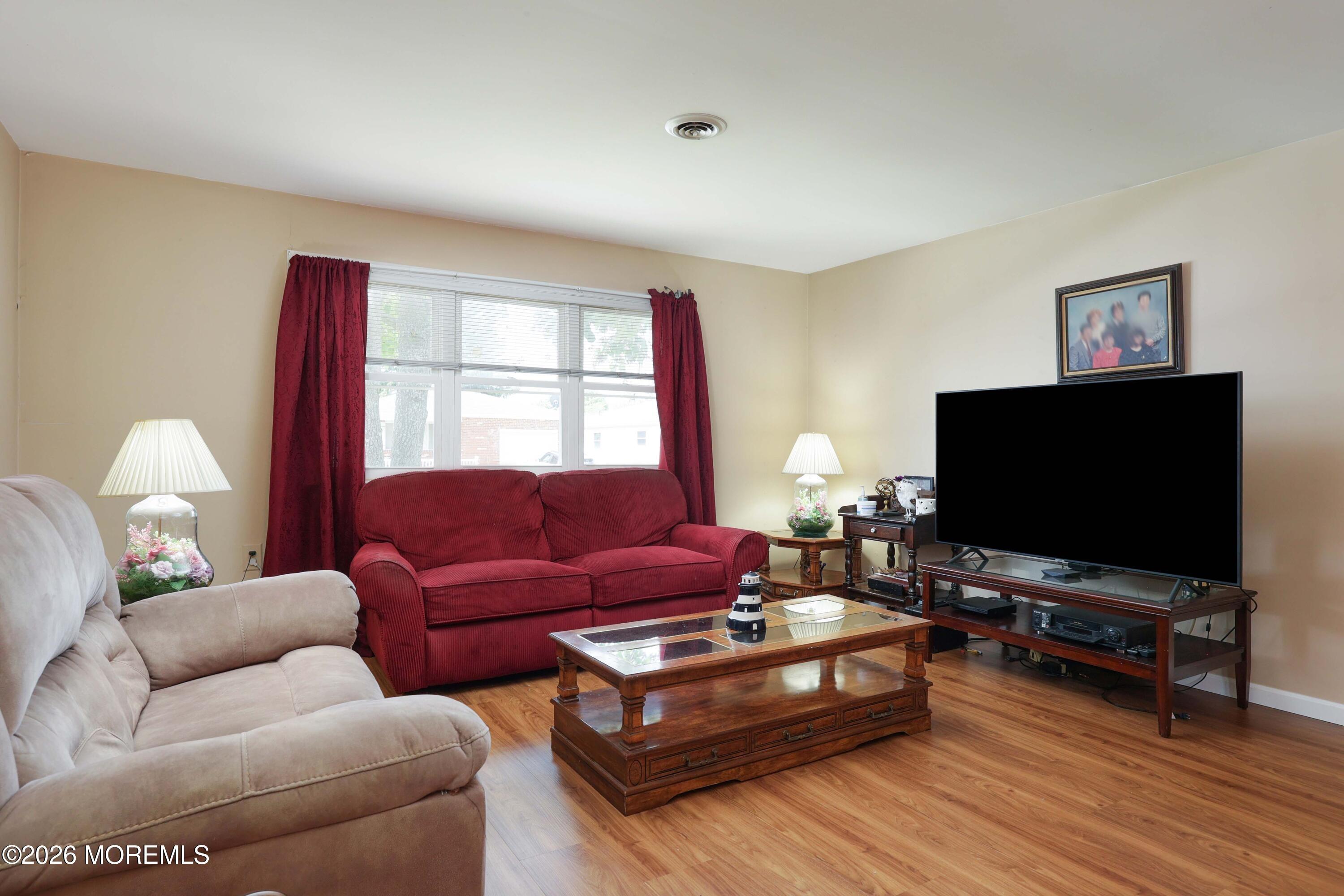 Bonaire Dr, Toms River, NJ 08757