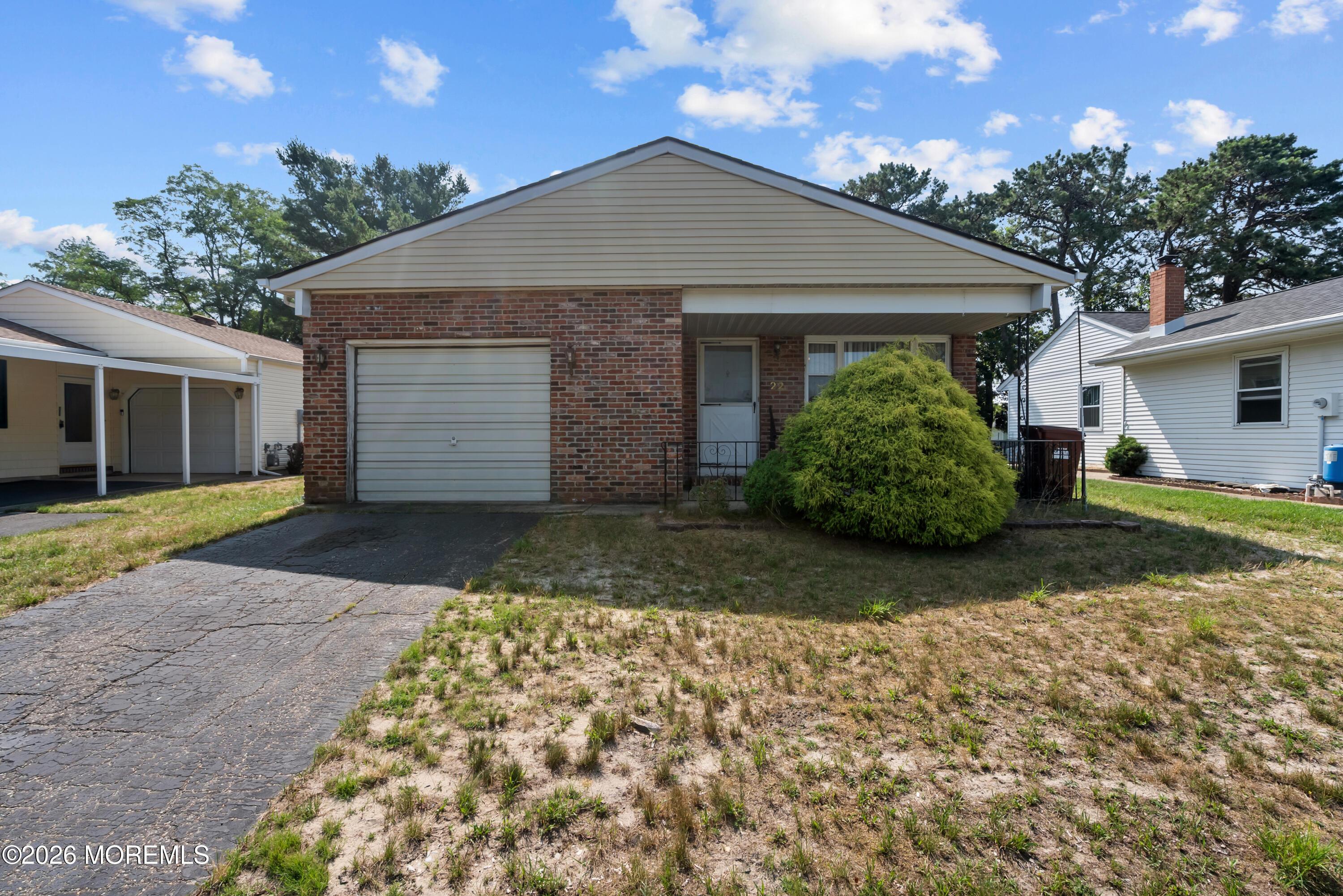 Encinitas Dr, Toms River, NJ 08757