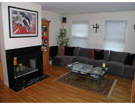 Anderer Ln, West Roxbury, MA 02132