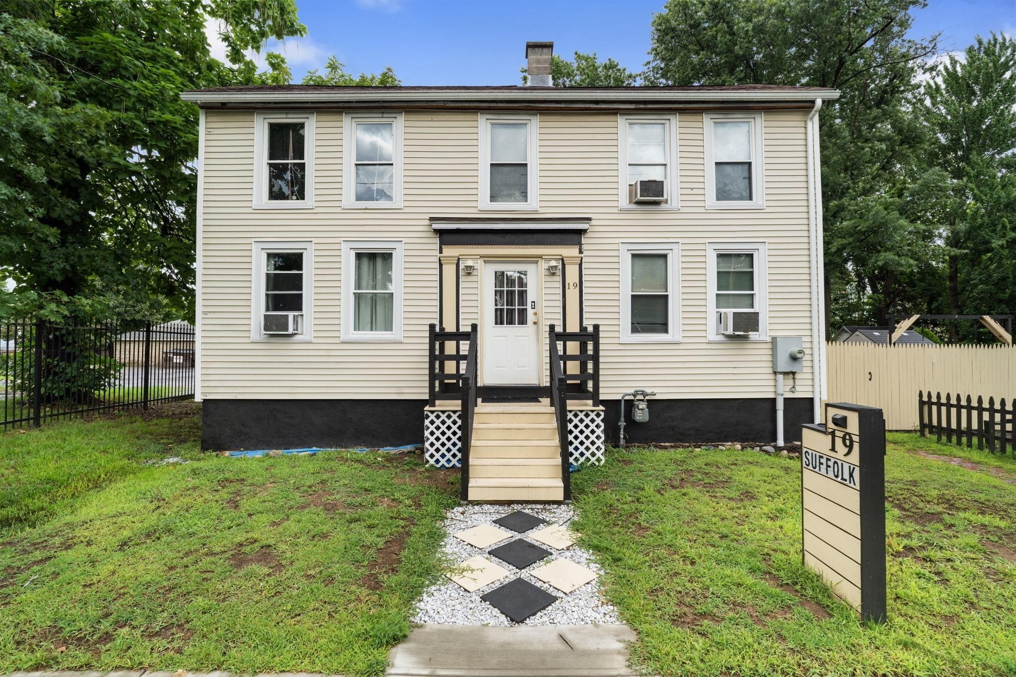 Suffolk St, Springfield, MA 01109