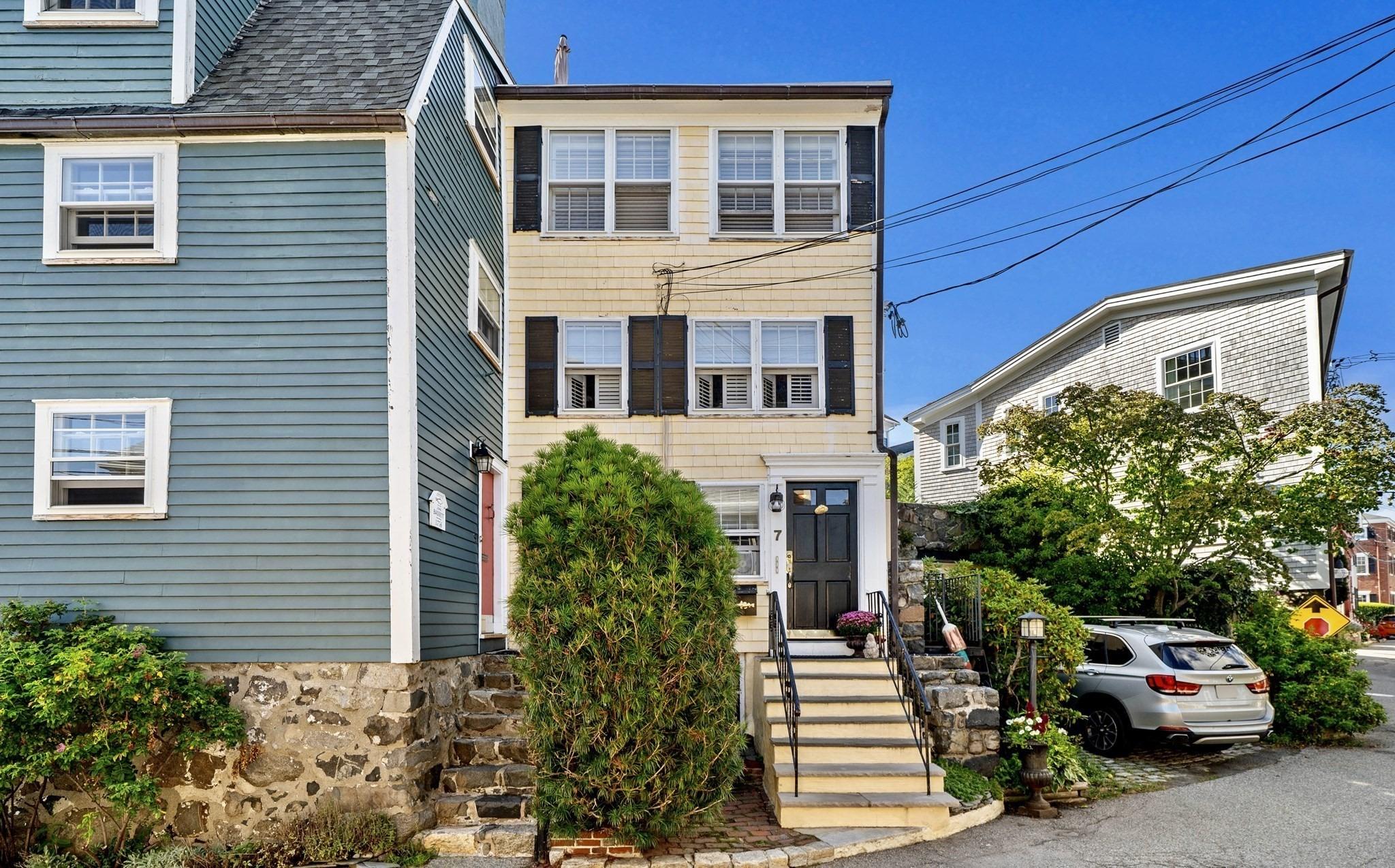 Lee St, Marblehead, MA 01945