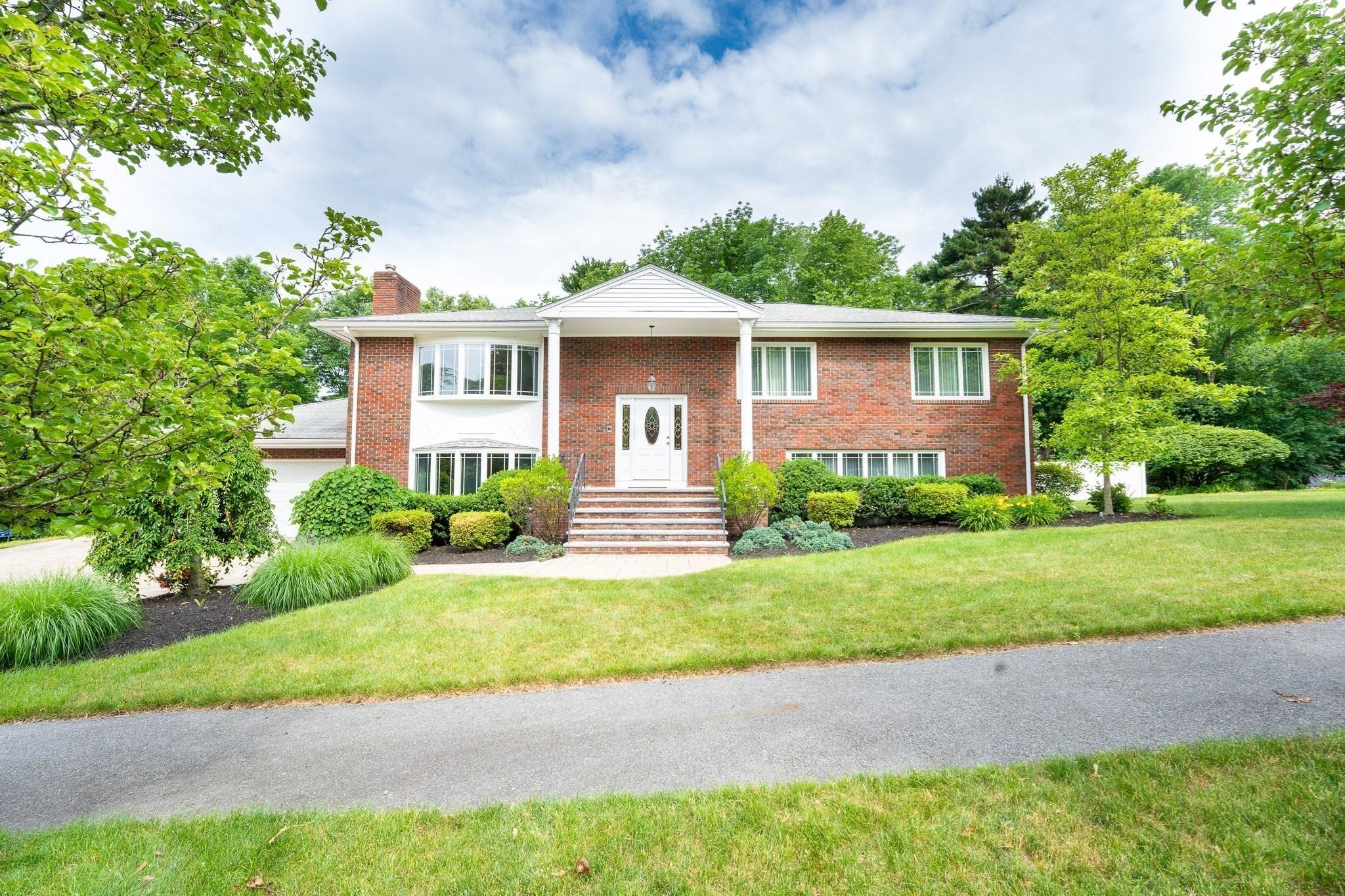 Albemarle Rd, Norwood, MA 02062
