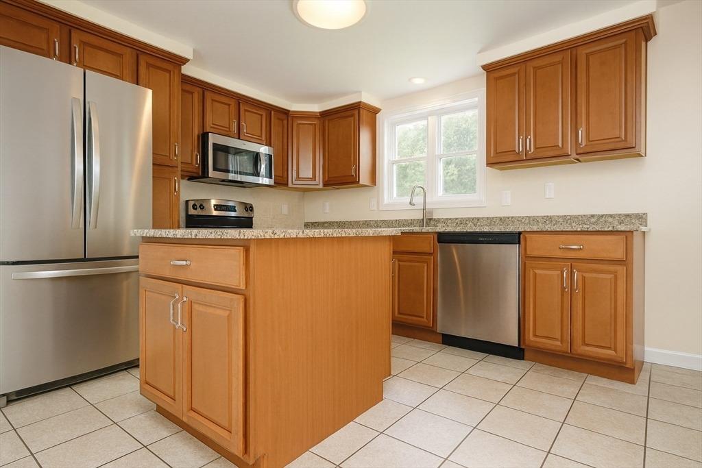 Drake Ave, Stoughton, MA 02072