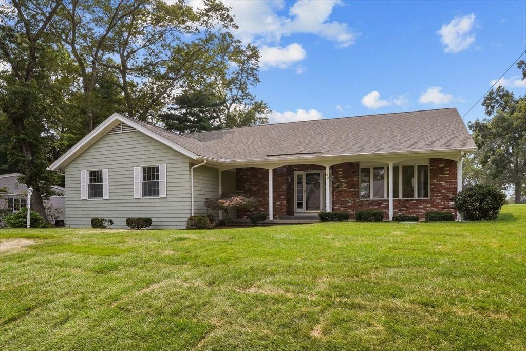 Marlaine Dr, Seekonk, MA 02771
