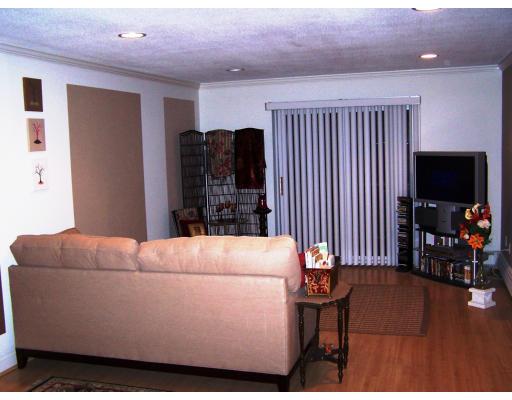 Warren Ave, Chelsea, MA 02150