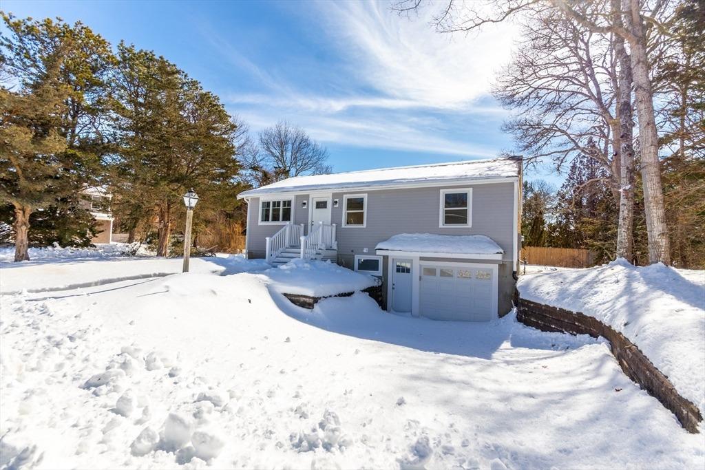 Weatherglass Ln, East Falmouth, MA 02536
