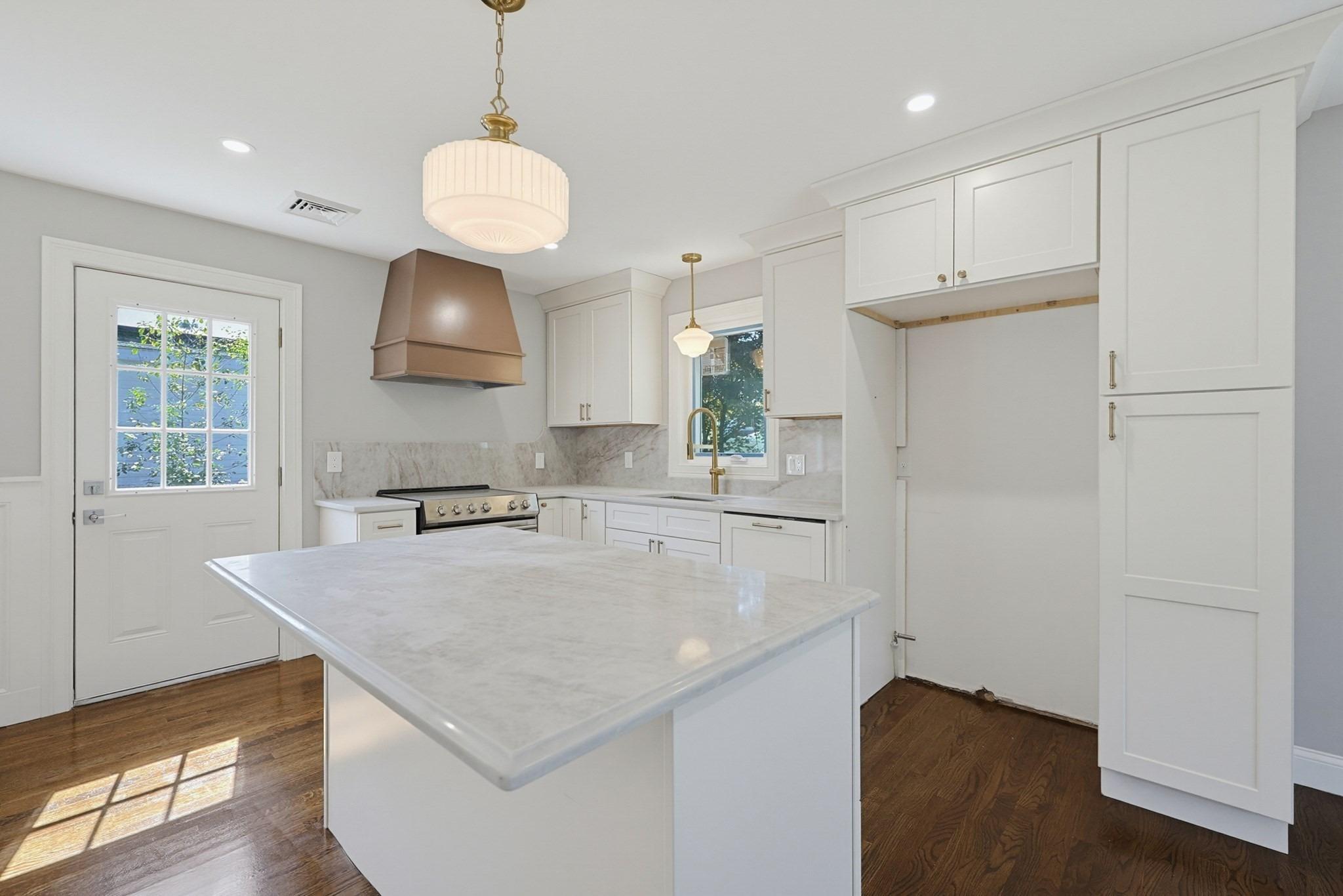 Hamilton St, Framingham, MA 01701