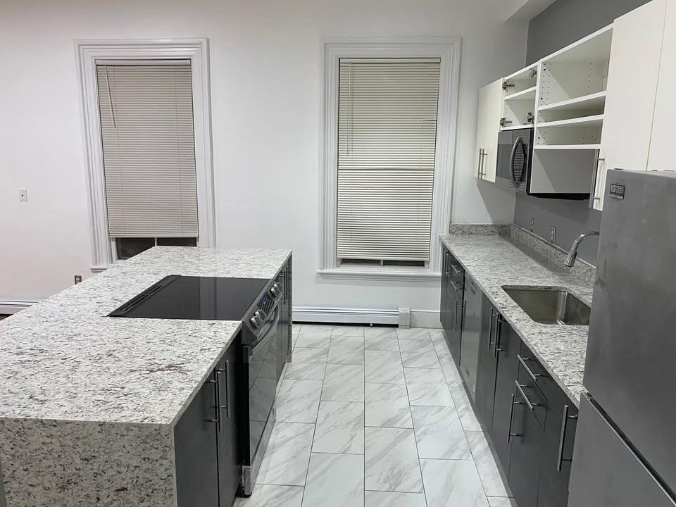 Crescent Ave, Chelsea, MA 02150