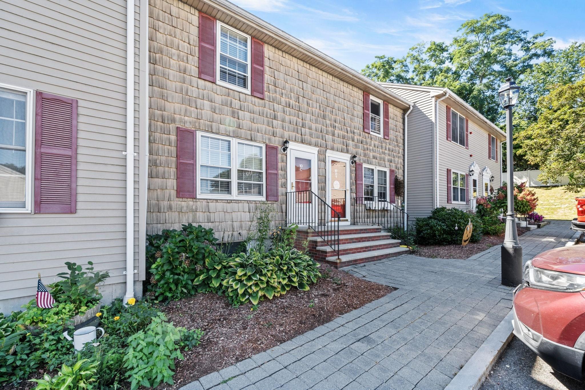Oliver St, Haverhill, MA 01832