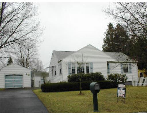 Cherokee Dr, Springfield, MA 01109