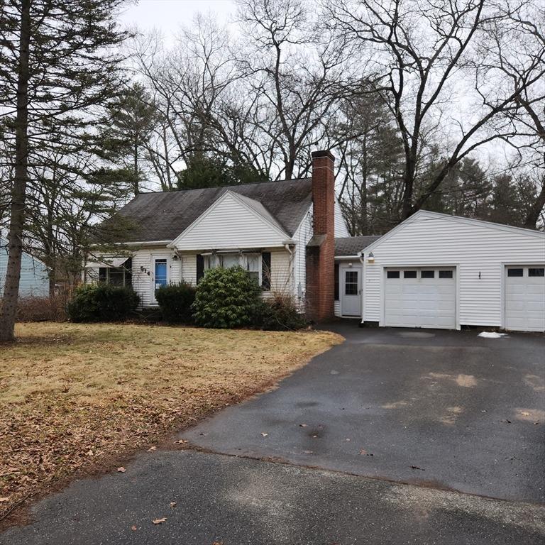 Dewey St, West Springfield, MA 01089