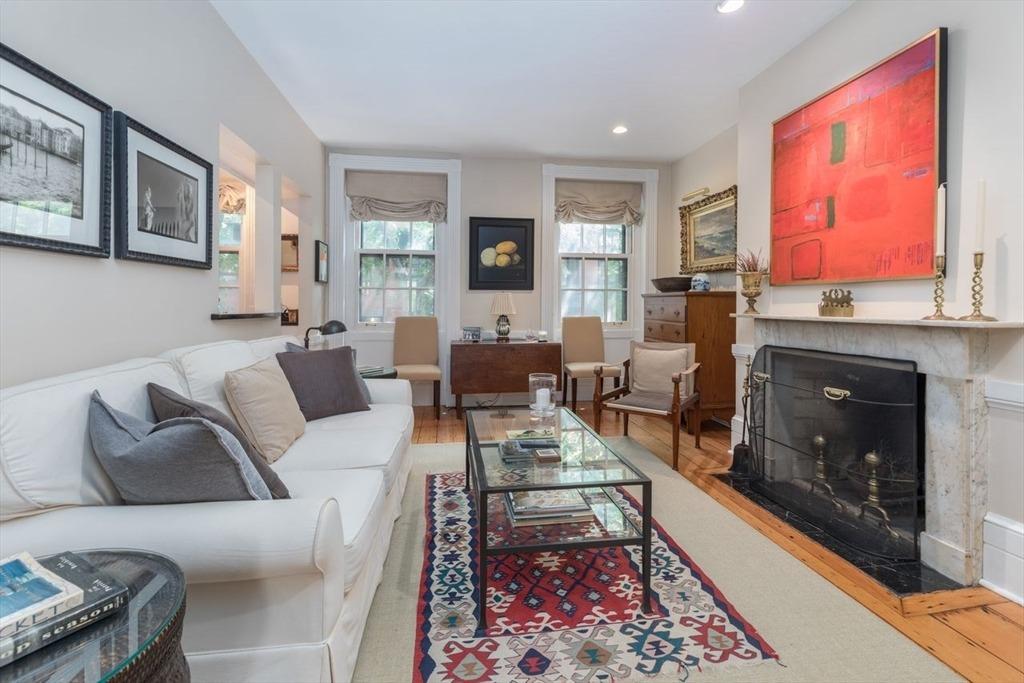 W Cedar St, Boston, MA 02108