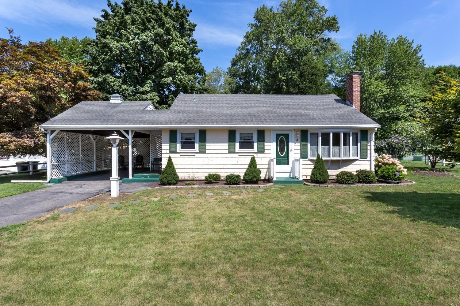 Southgate Rd, Franklin, MA 02038