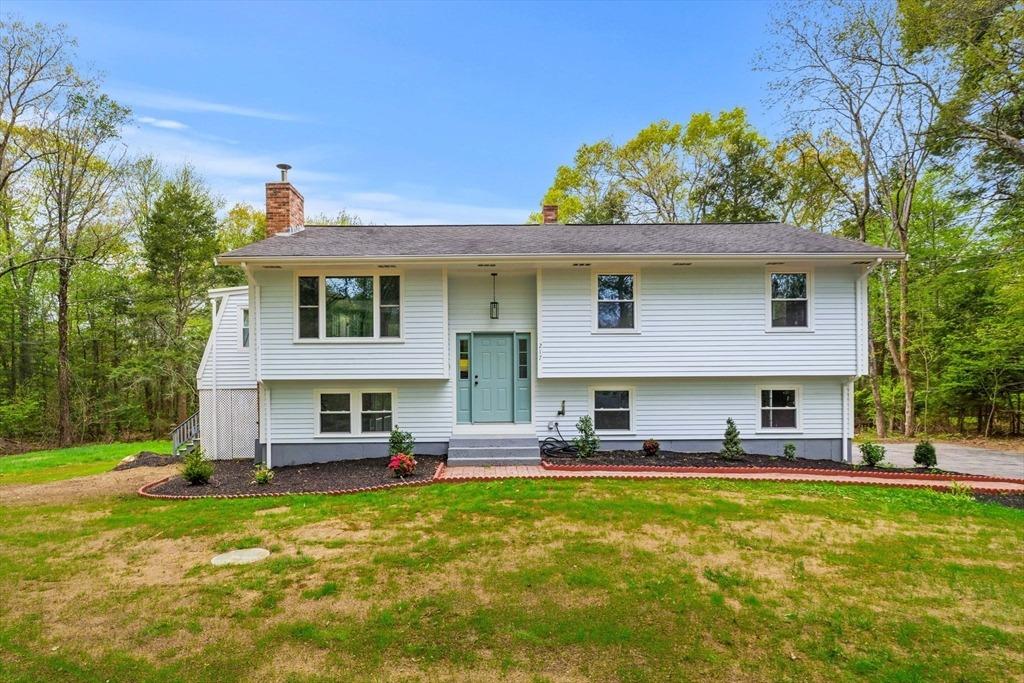 Dean St, Norton, MA 02766