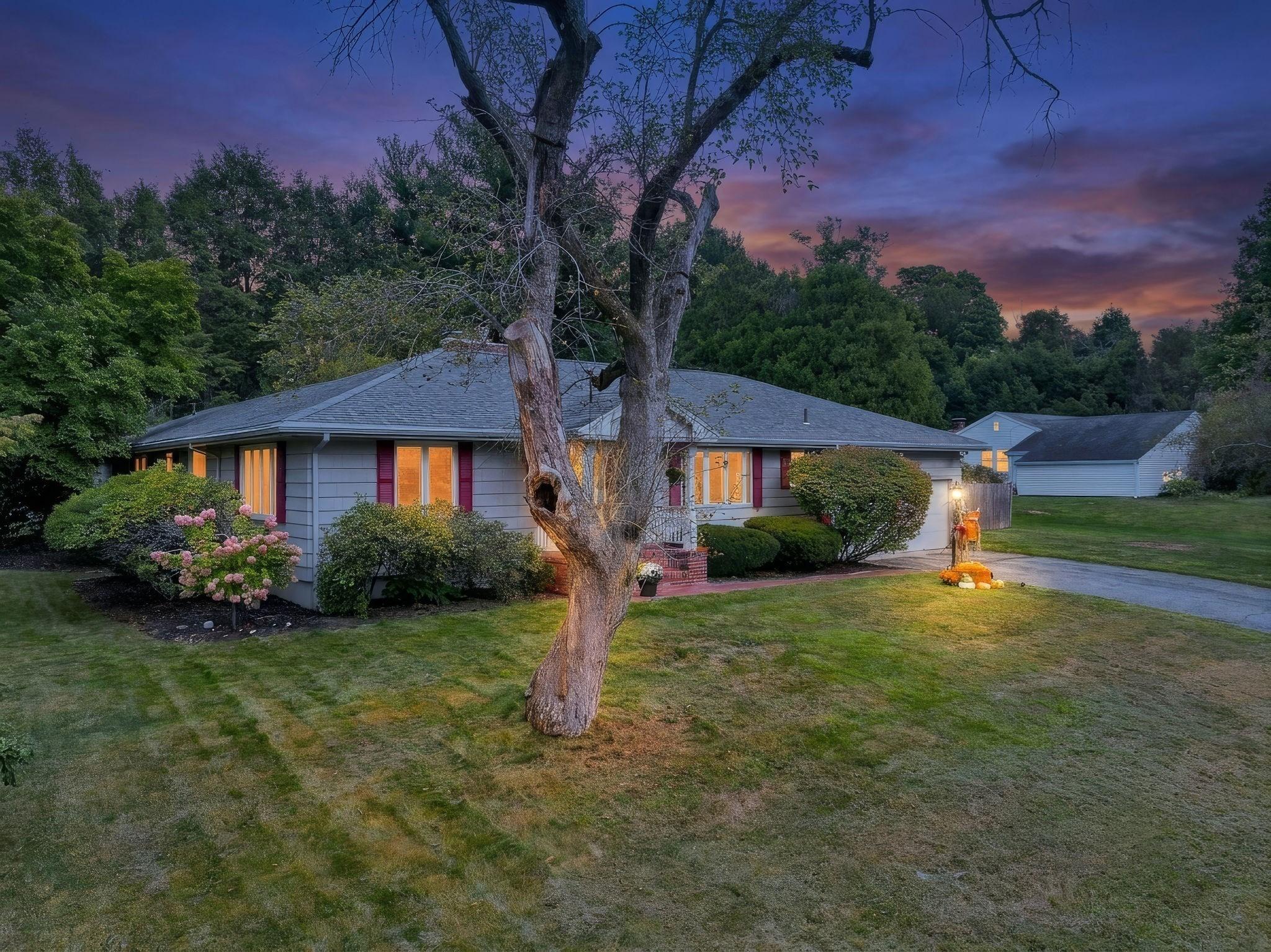 Forbes Ln, Andover, MA 01810