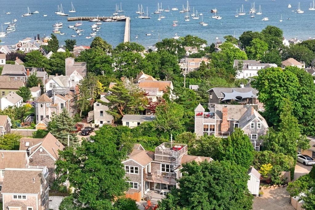 Carnes Ln, Provincetown, MA 02657