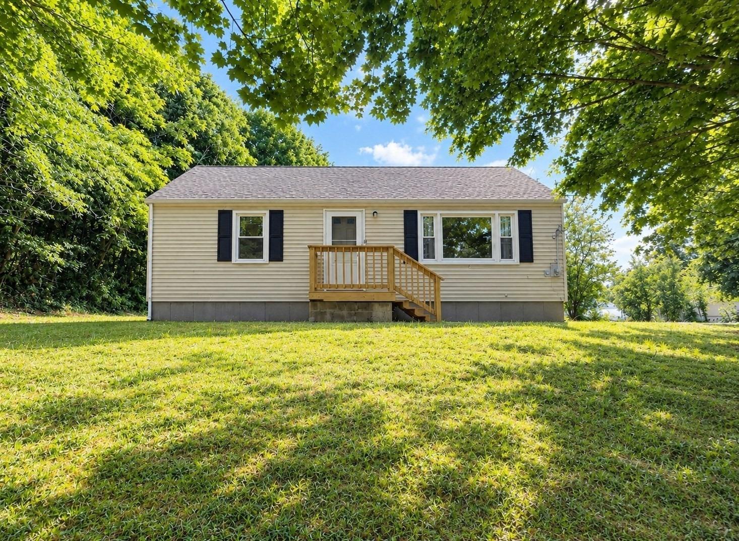 Gates Ter, Sterling, MA 01564