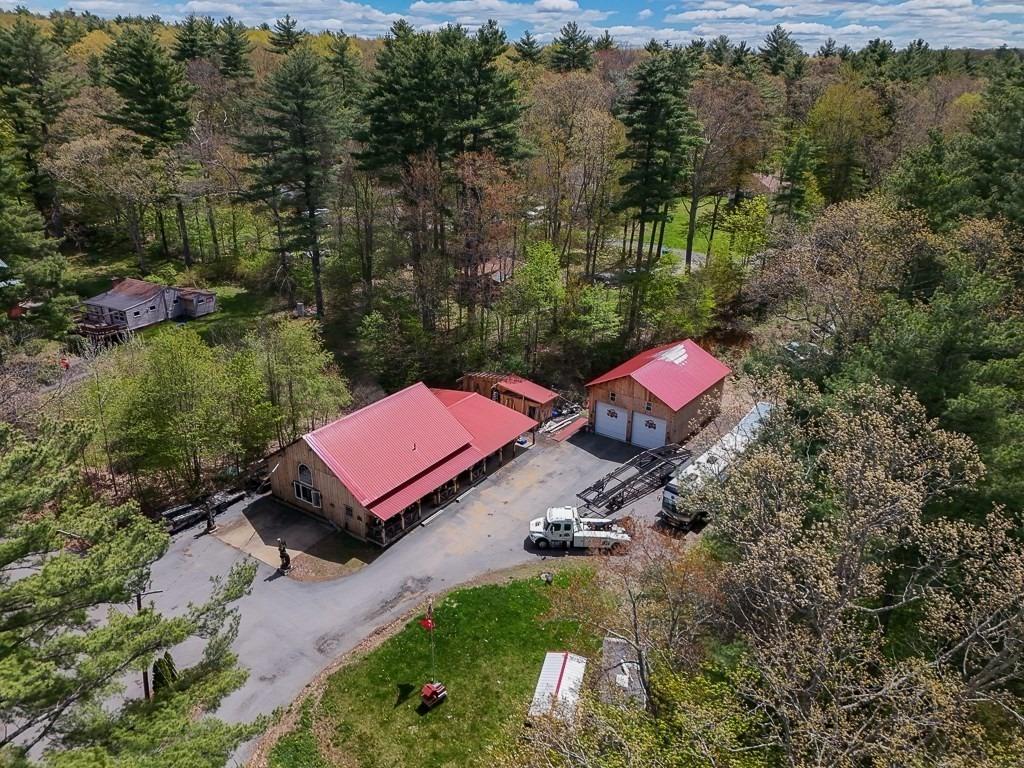 Oakwood Rd, Brimfield, MA 01010