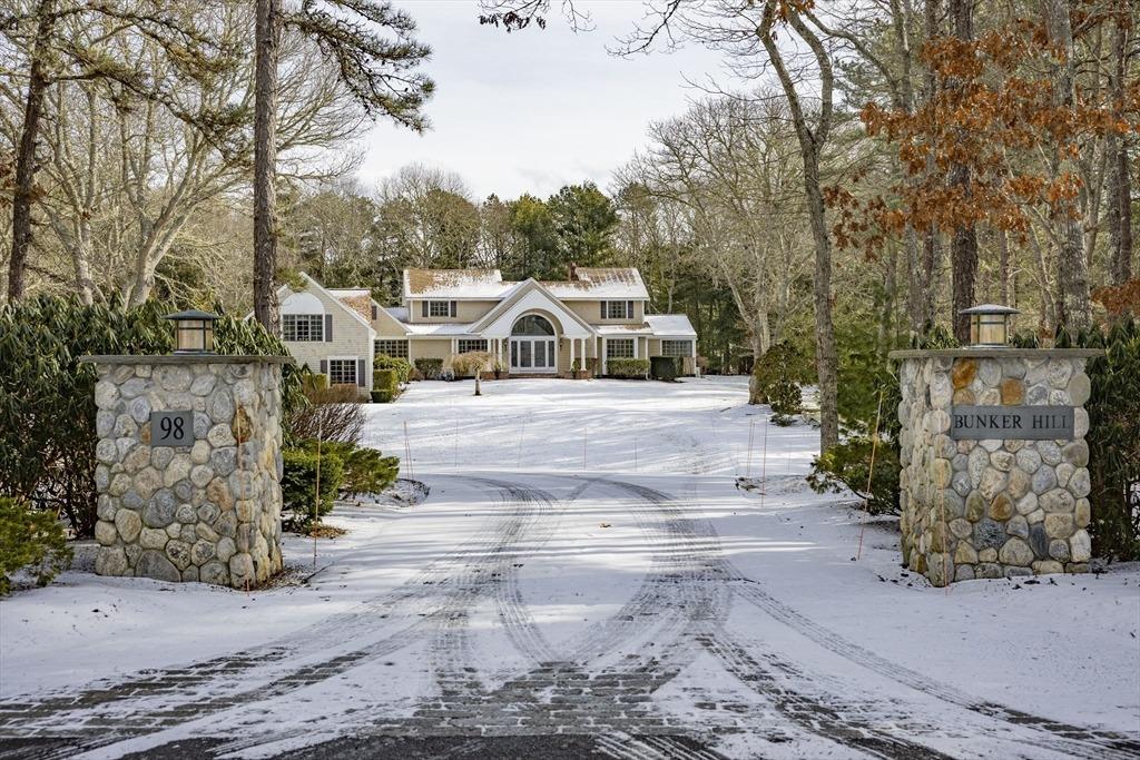 Bunker Hill Rd, Osterville, MA 02655