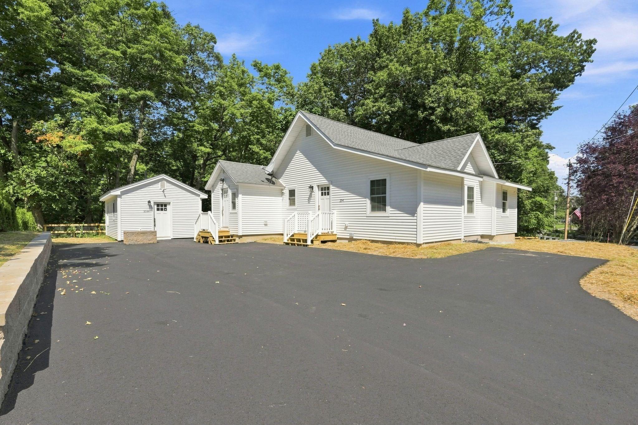 River Dr, Hadley, MA 01035