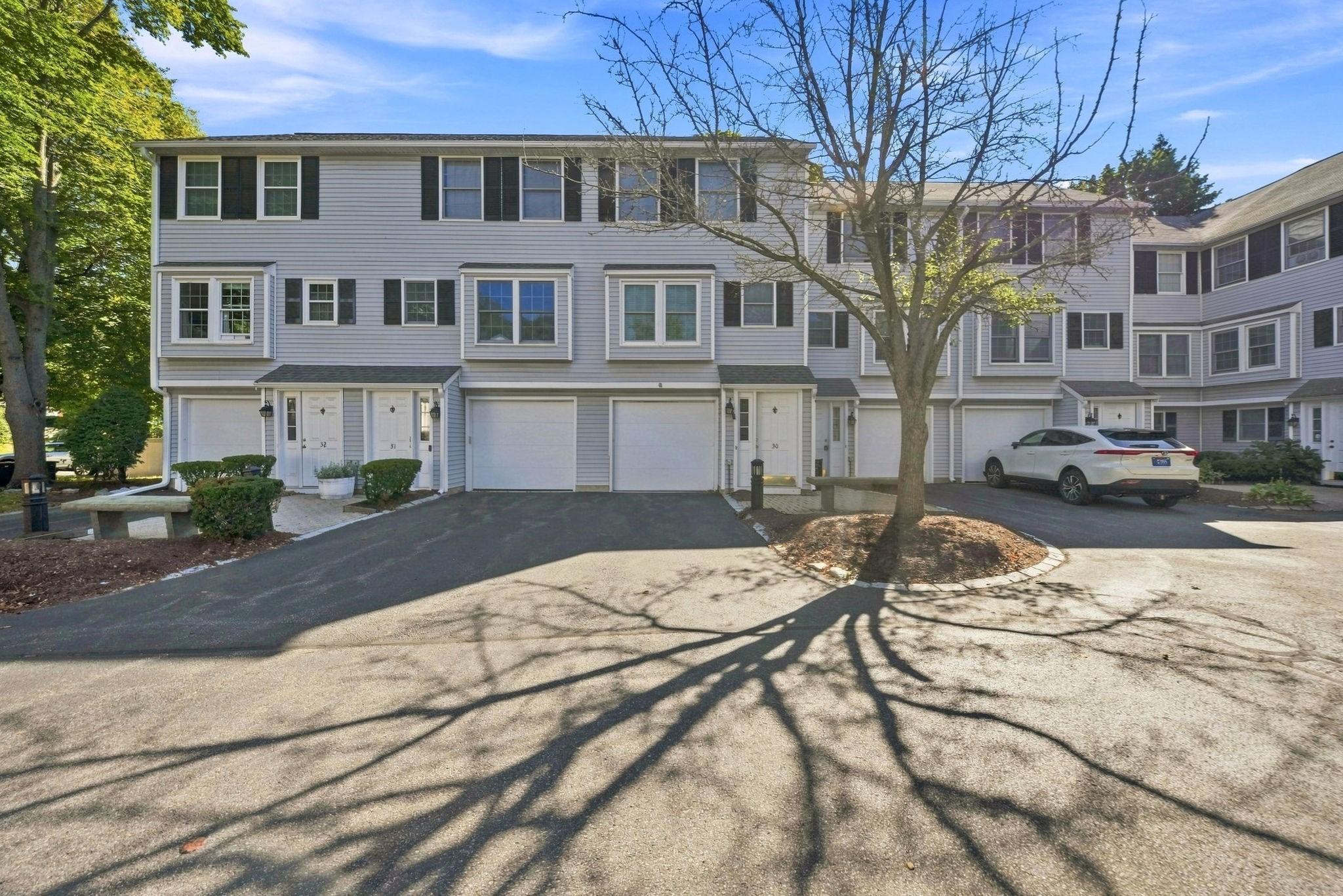 Fallon Ct, Quincy, MA 02169