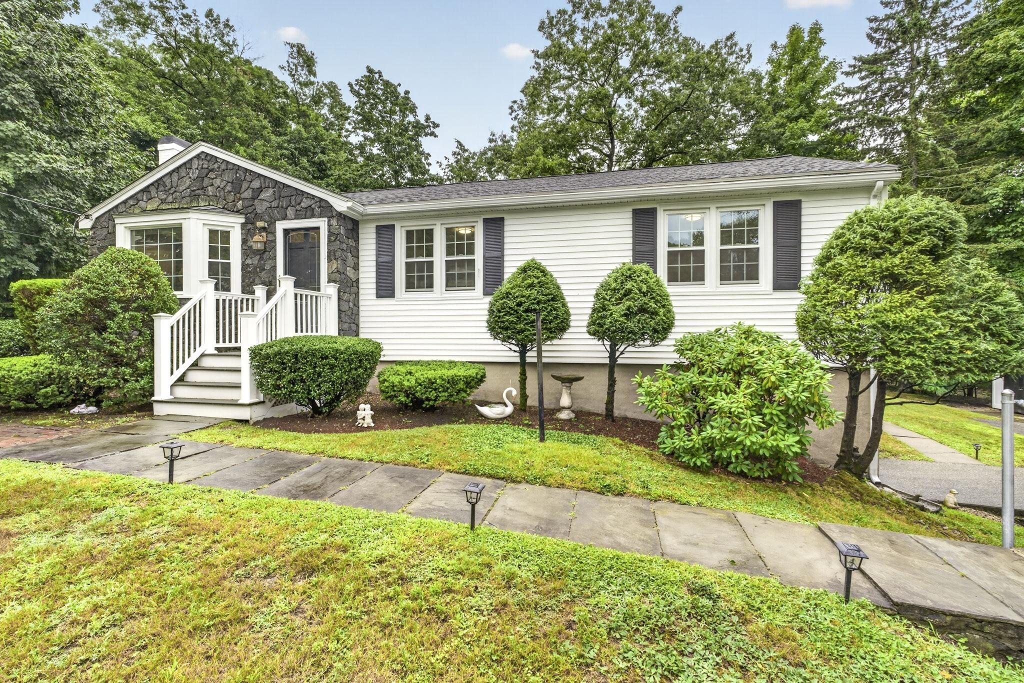Gray Ter, Bedford, MA 01730
