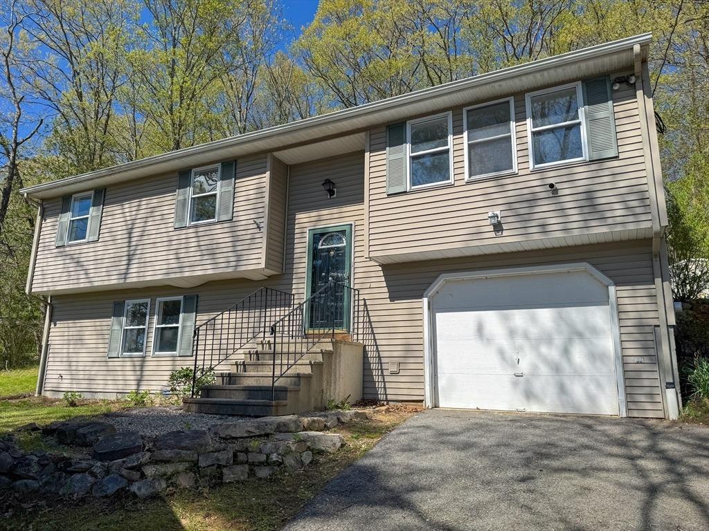 Gore Rd, Webster, MA 01570