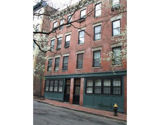 W Cedar St, Boston, MA 02114