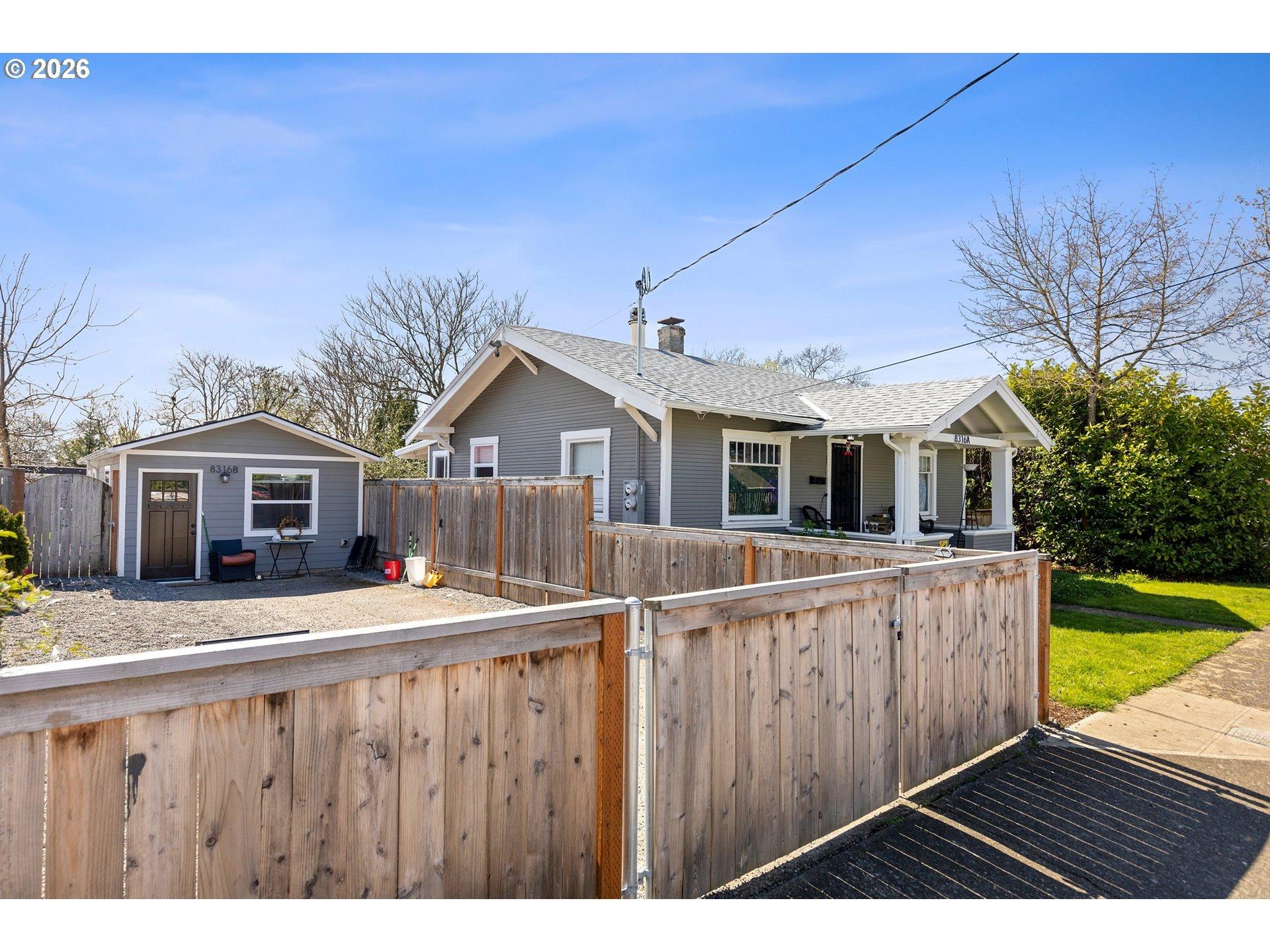 Se Raymond Ct, Portland, OR 97266
