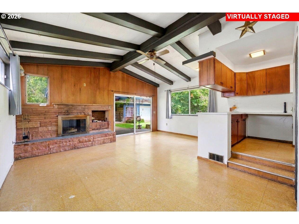 Ne Roselawn St, Portland, OR 97218