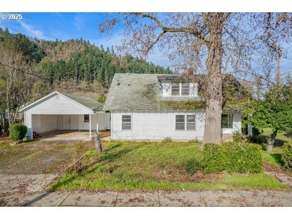 Gardner Ave, Drain, OR 97435