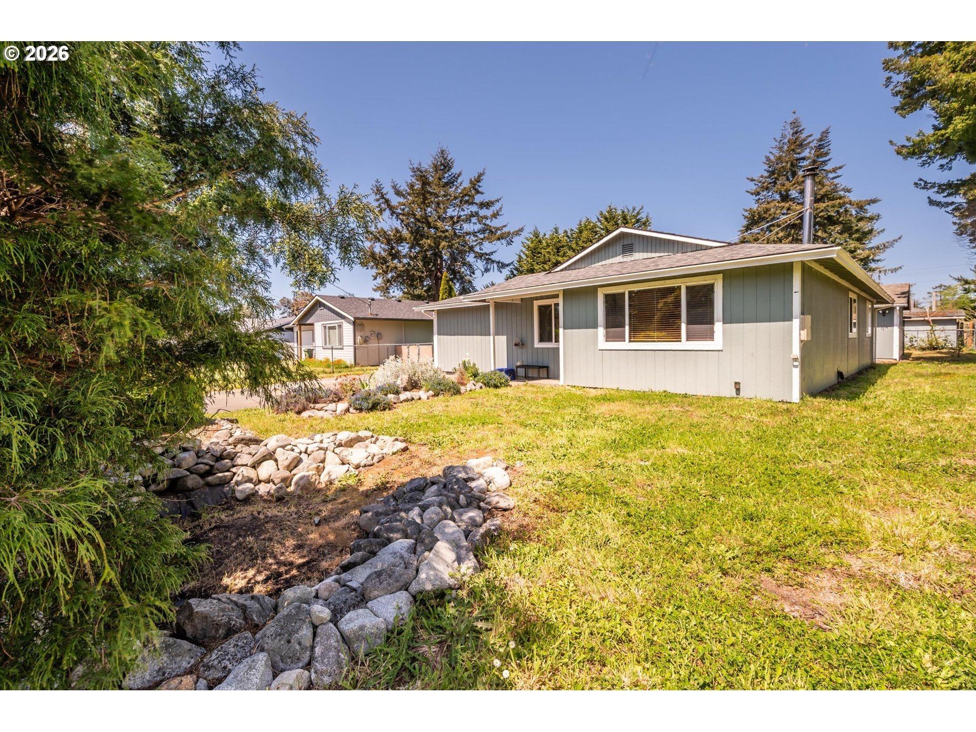 1st St Ne, Bandon, OR 97411