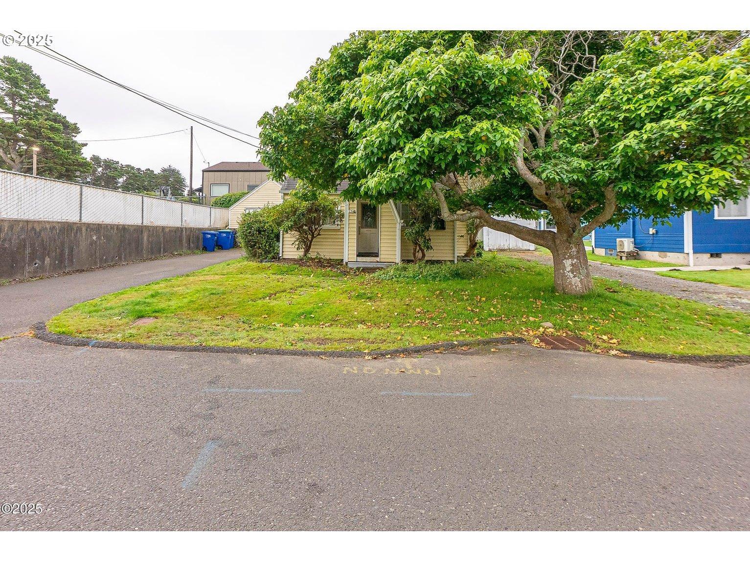 Nw 20th St, Lincoln City, OR 97367