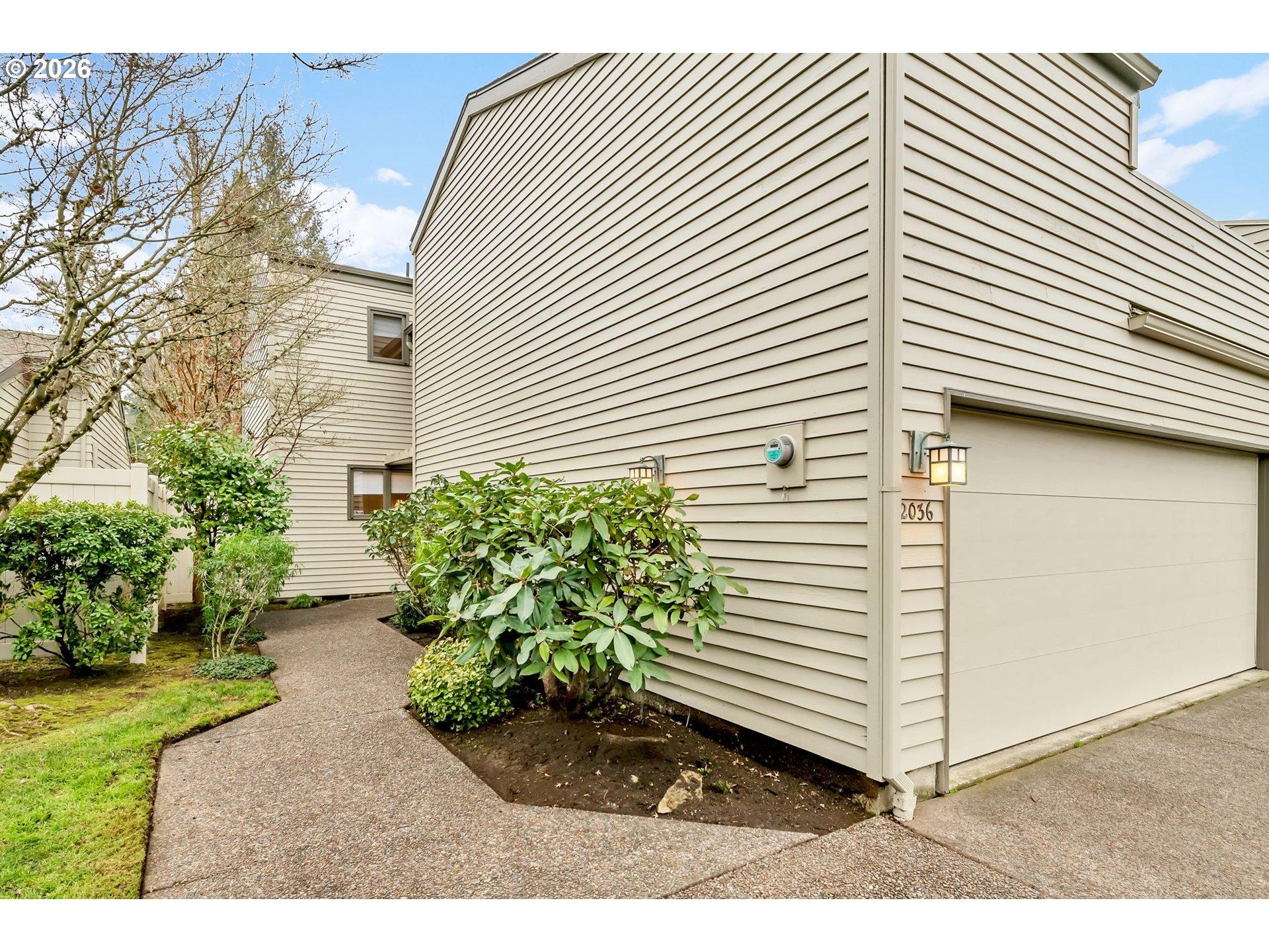 Eastwood Ln, Eugene, OR 97401